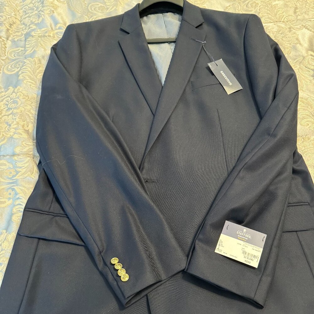 Stafford Men's Navy Sport Coat  it is still new, but no longer has tags